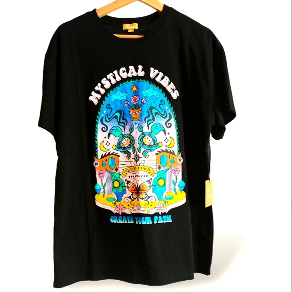 Cult Favorite Festival Graphic T Shirt Women's Oversized Small Mystic Vibes